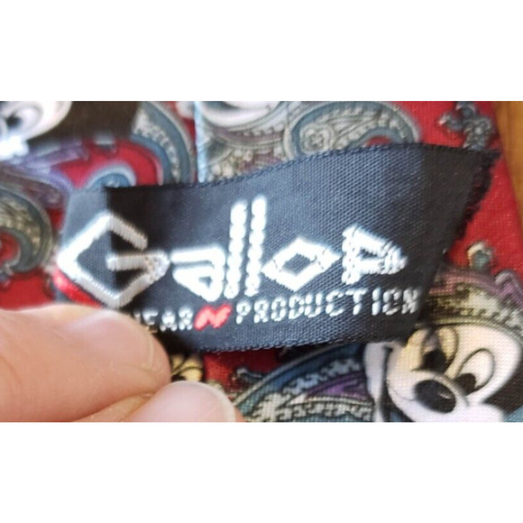 Vintage Disney Mickey Mouse & Co Red Blue Paisley Necktie Tie - Picture 3 of 5